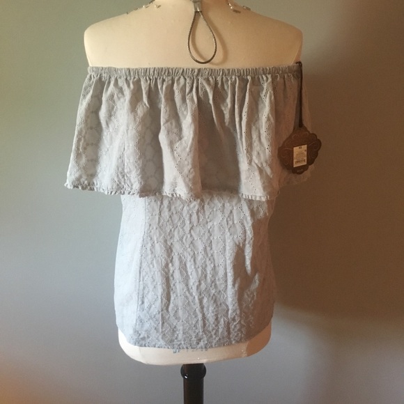 Off-The-Shoulder Light Blue Blouse - Picture 3 of 3